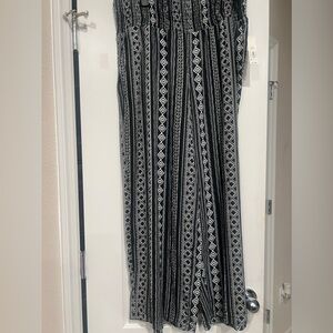 No Boundaries smocked wide leg pant